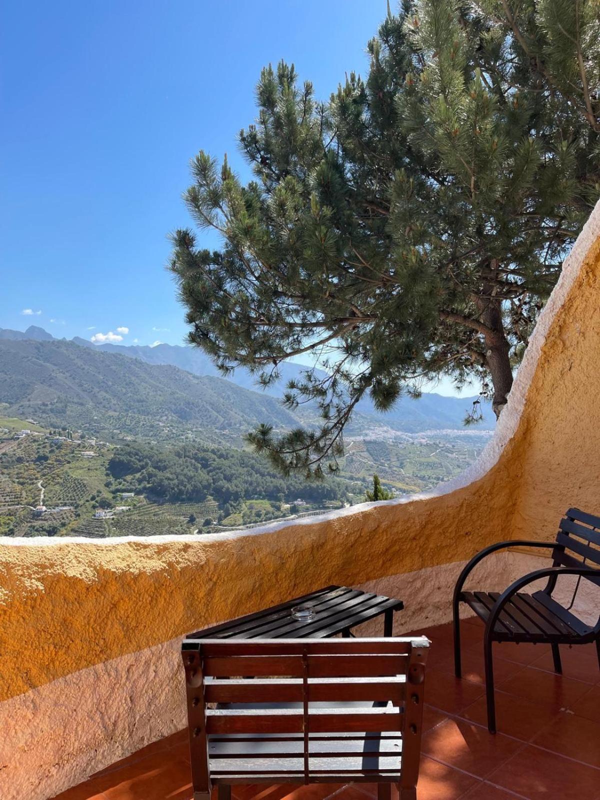Hotel Rural Los Caracoles Фригиляна Екстериор снимка