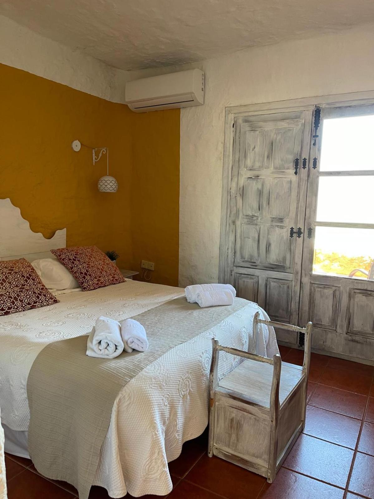 Hotel Rural Los Caracoles Фригиляна Екстериор снимка